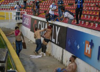 12 años de cárcel a quien agreda o inicie peleas en estadios