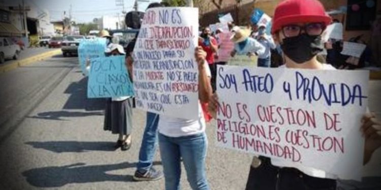 Providas se manifiestan contra legalización del aborto en Guerrero