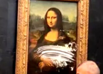 Atacan pintura de la ‘Monalisa’ en París