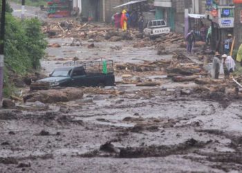 Daños y desaparecidos deja a su paso el Huracán Ágatha