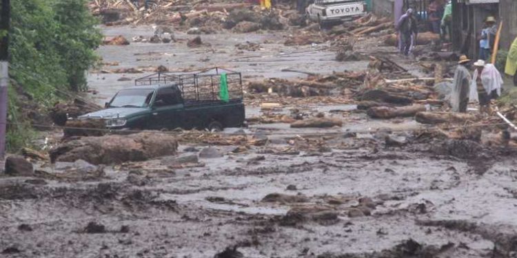 Daños y desaparecidos deja a su paso el Huracán Ágatha