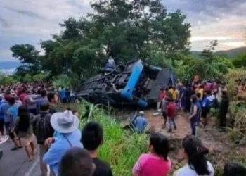 Autobús con peregrinos vuelca en Chiapas: Deja 9 muertos y 28 heridos