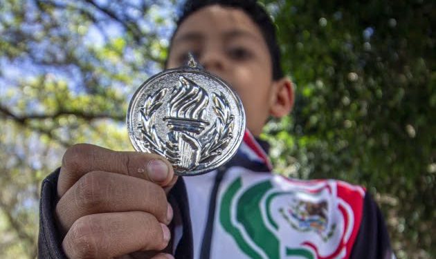 Fernando Cortés; Subcampeón del Mundo Escolar en Ajedrez.