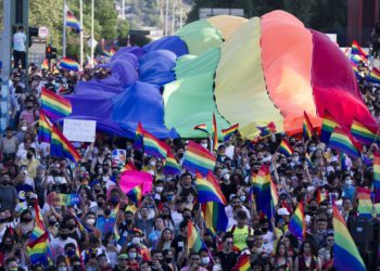 MONTERREY, NUEVO LEÓN, 26JUNIO2021.- Miles de personas miembros de la comunidad LGBT+ en la entidad, se congregaron en el centro de la ciudad de Monterrey para realizar la vigésima Marcha de la Diversidad.
FOTO: GABRIELA PÉREZ MONTIEL / CUARTOSCURO.COM