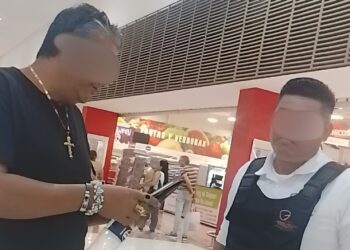 Cliente golpea a empleado en tienda de Centro Maya en Playa del Carmen