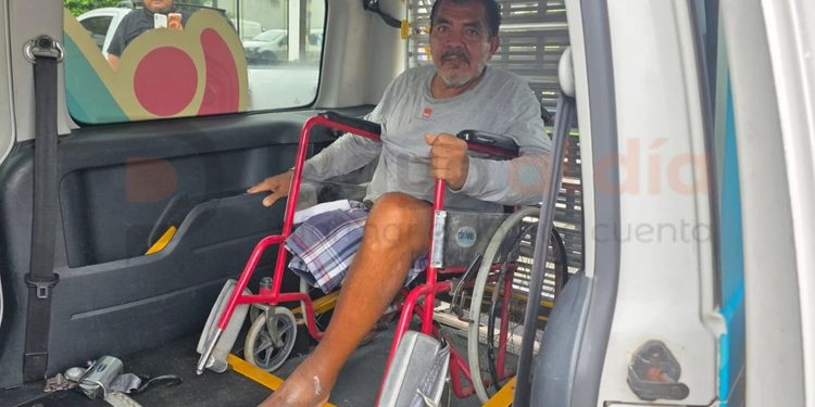 Auxilian a adulto mayor desorientado y con diabetes en colonia Bellavista