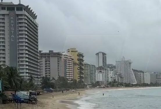 Huracán Simón golpea Guerrero como categoría 1: graves inundaciones y alerta en Acapulco