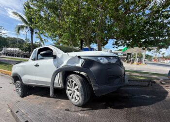 Falla de frenos provoca choque entre tres vehículos en la colonia Ejido de Playa del Carmen