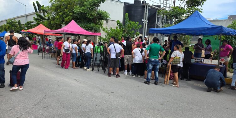 El Edén estrena tianguis en Playa del Carmen; buscan impulsar el comercio local