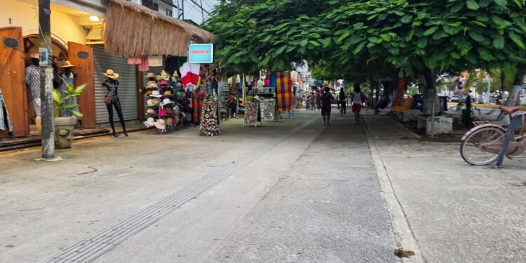 Tulum resiente caída del turismo y cierres de negocios; conectividad aérea, entre los factores