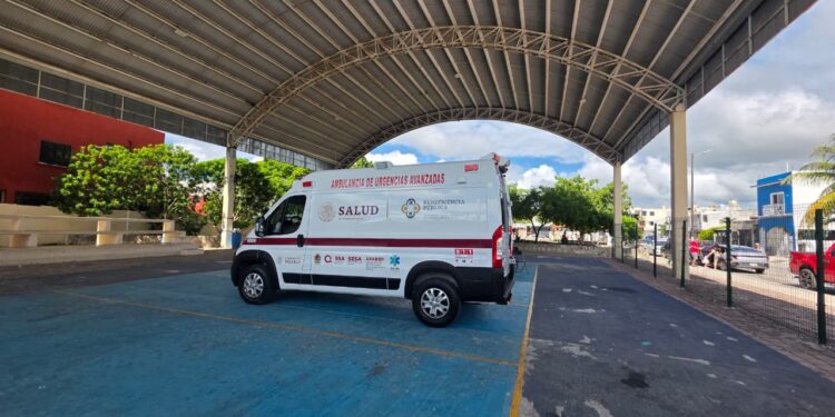Llevan servicios médicos gratuitos a Villamar I; llaman a vecinos a aprovechar la brigada de salud