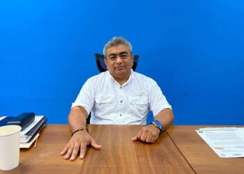 Juan Novelo exige orden a desarrolladores y CFE por caos vial en Playa del Carmen 